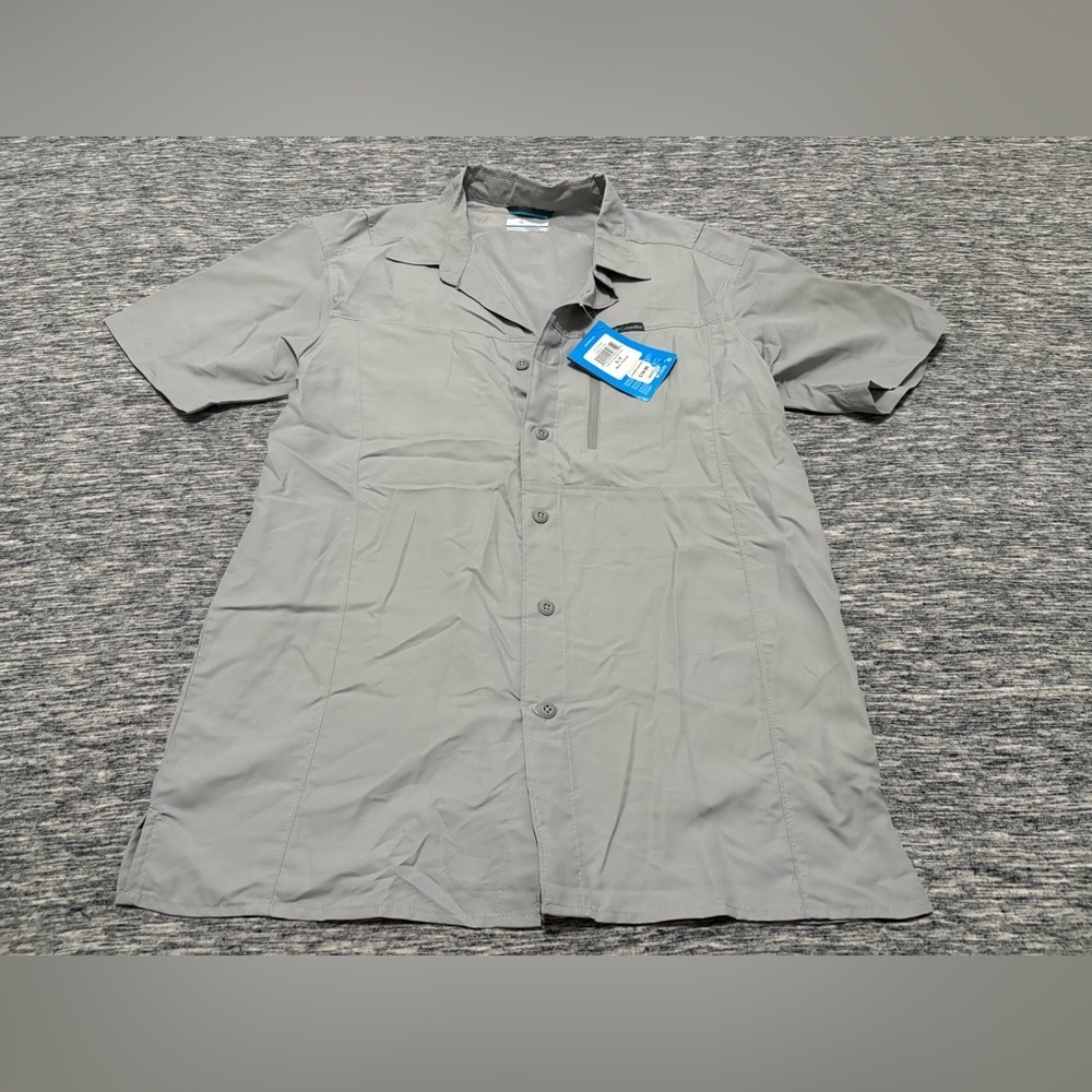 NWT Columbia Men’s Button Up Short Sleeve Size Small
